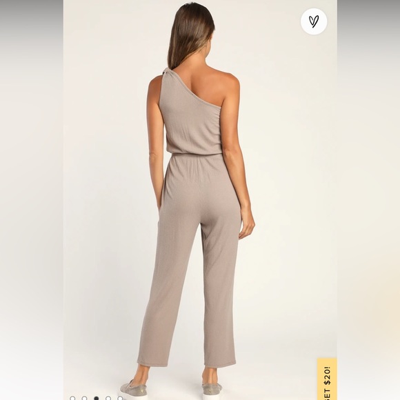 Jumpsuit - Picture 2 of 3